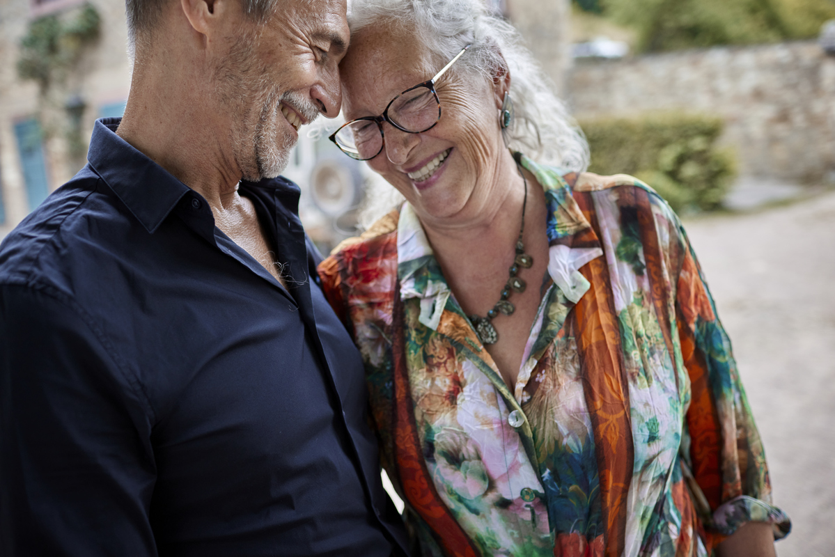 šťastný pár seniorů